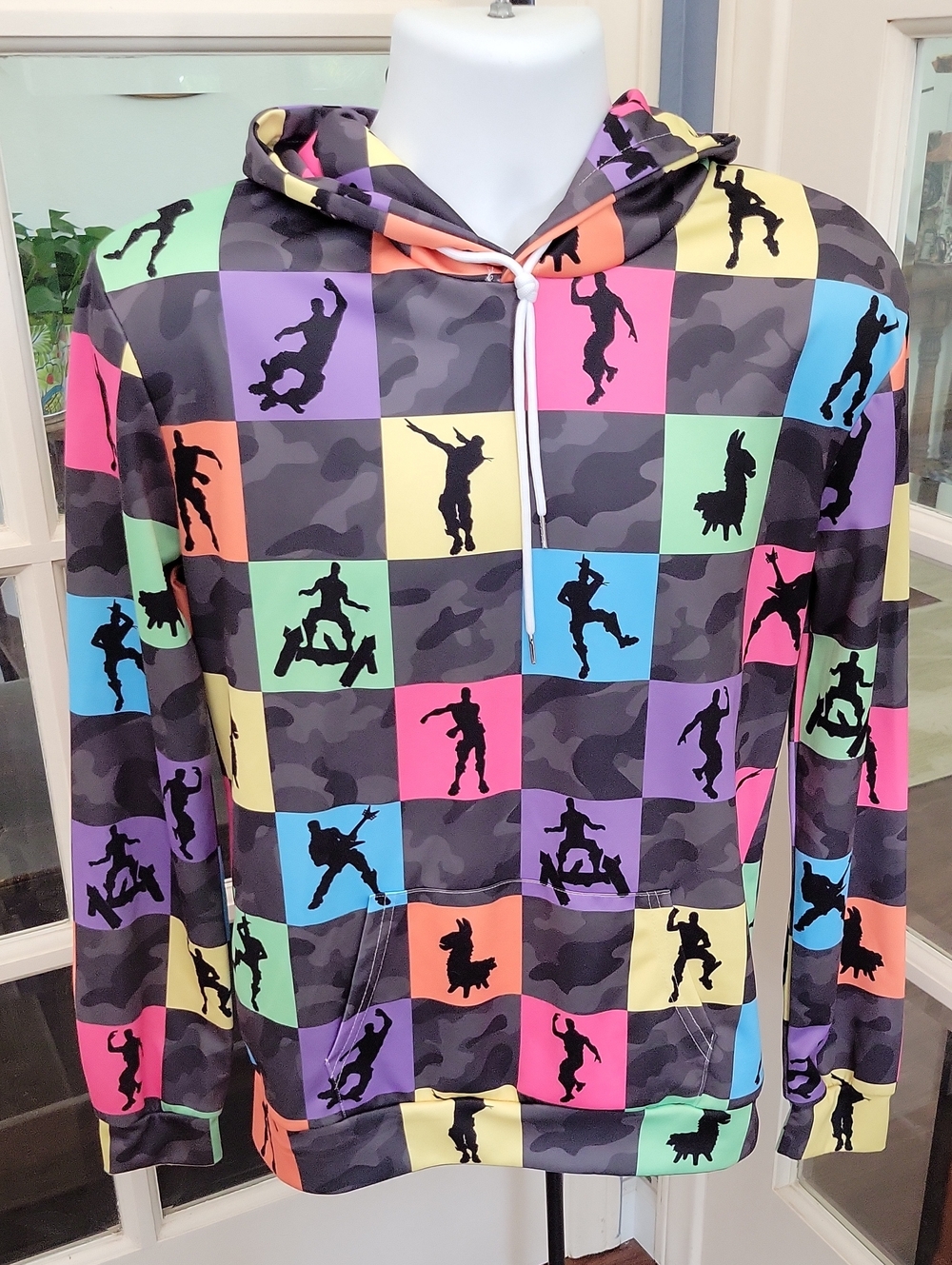 Fortnite-Themed Lightweight Pullover Hoodie | Size: L